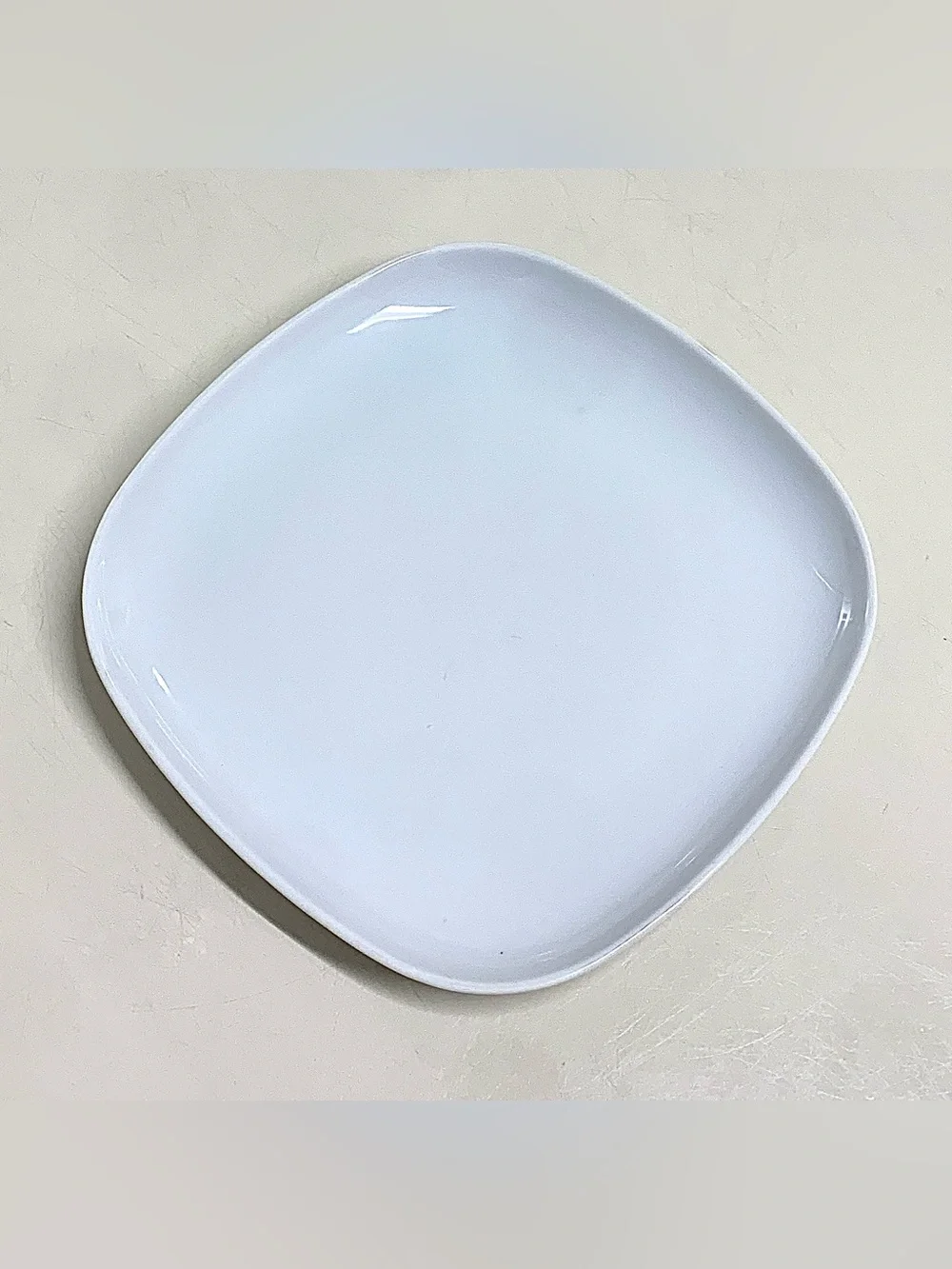 White IKEA VARDERA 13286 Soft Angle Square Dinner Plate